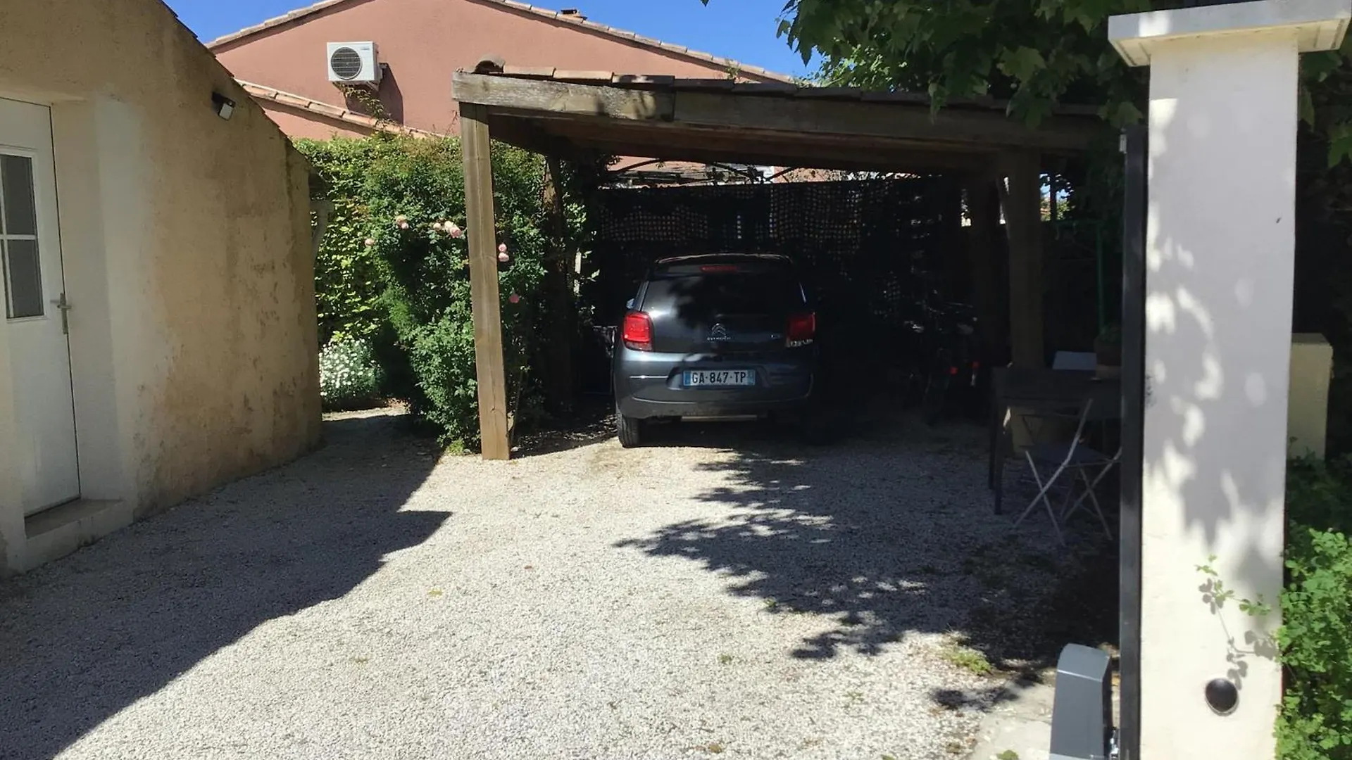 Bed & Breakfast Une Chambre En Ville LʼIsle-sur-la-Sorgue