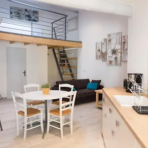 Appartamento Grand Studio à La Nuitée, LʼIsle-sur-la-Sorgue